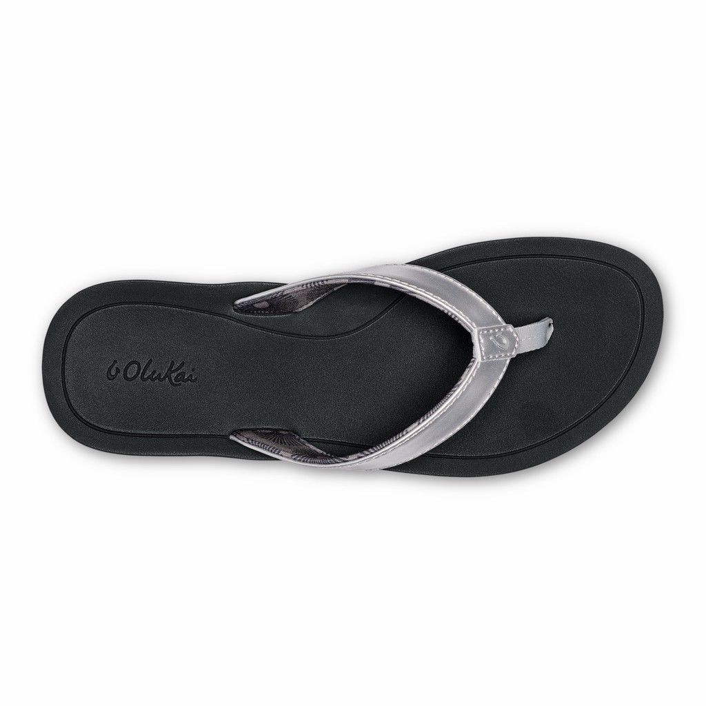 Olukai Women's Pio Lua Flip Flop - Silver / Black US193-840